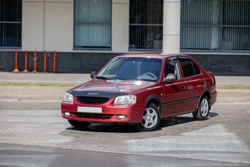 Hyundai Accent II (LC) с пробегом: дыра из арки в салон и электрика, в которой нечему ломаться