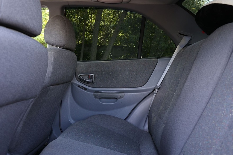 Hyundai Accent II (LC) с пробегом: дыра из арки в салон и электрика, в которой нечему ломаться