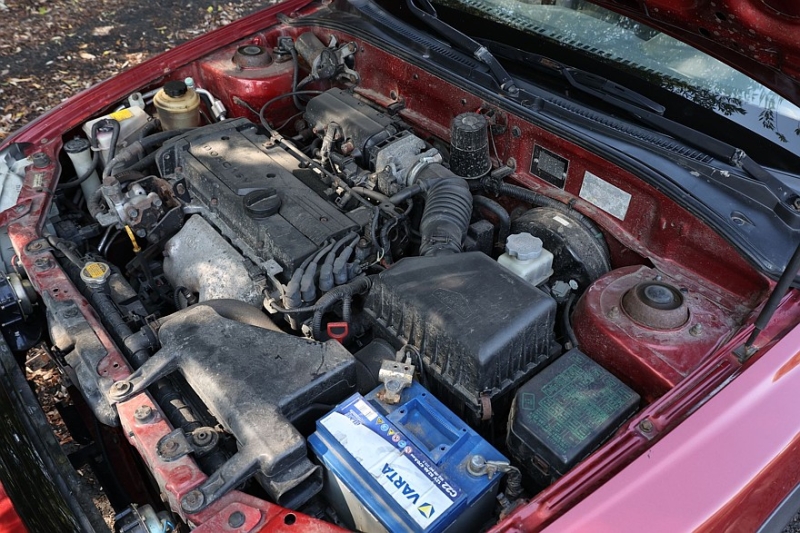 Hyundai Accent II (LC) с пробегом: дыра из арки в салон и электрика, в которой нечему ломаться