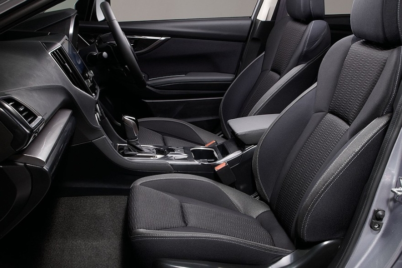 Выбираем седан С-класса с пробегом за 2 миллиона рублей: вариаторов много, моторов мало