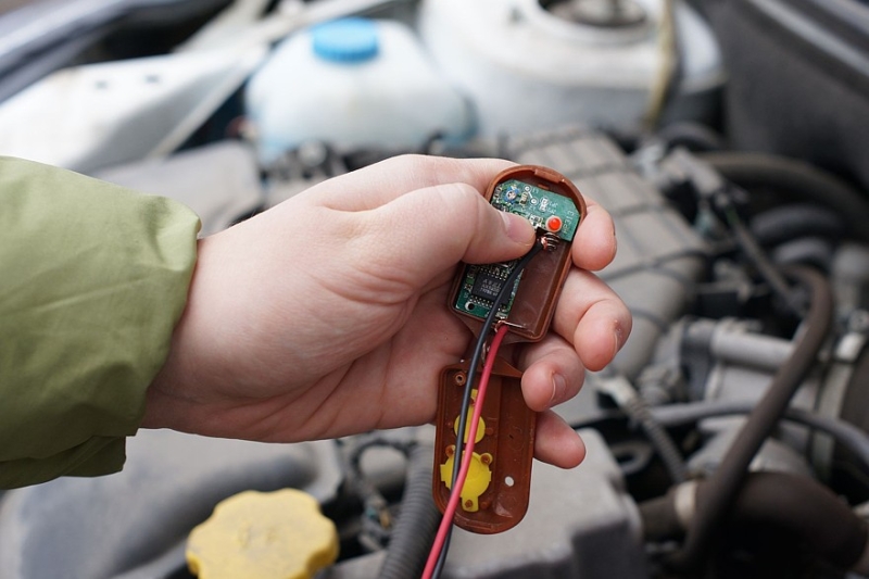 Что делать, если в метке или брелоке сигнализации села батарейка