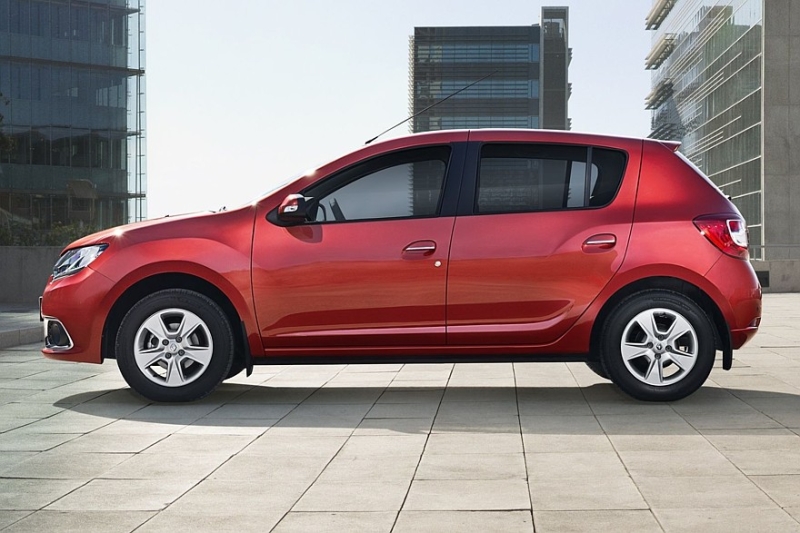 Выбираем хэтчбек B-класса с пробегом за 1,5 миллиона рублей: моторы – одни, коробки – разные