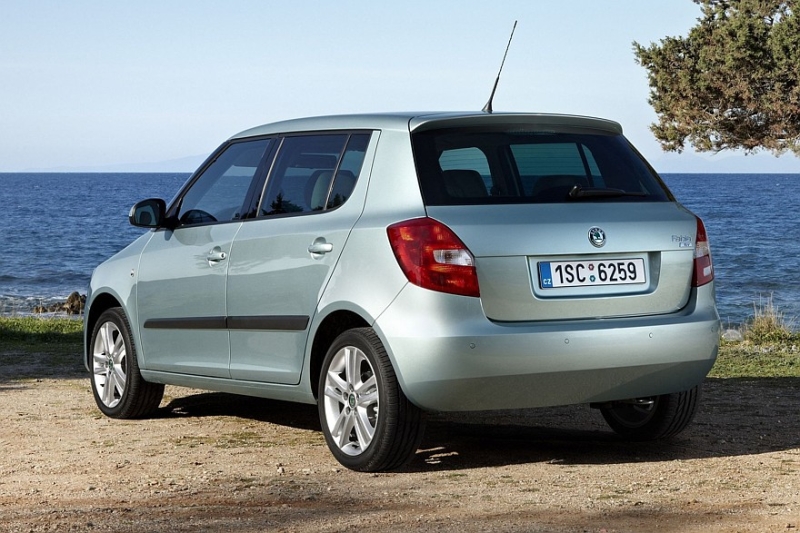 Выбираем хэтчбек B-класса с пробегом за 1,5 миллиона рублей: моторы – одни, коробки – разные