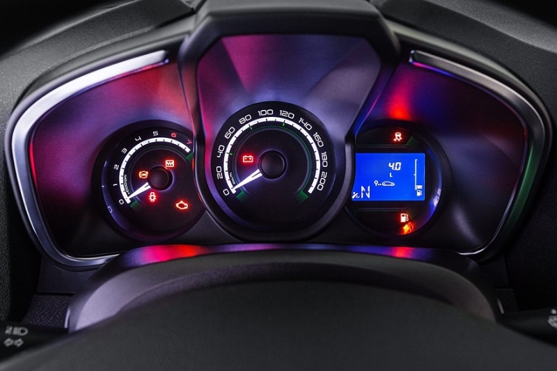 Выбираем хэтчбек B-класса с пробегом за 1,5 миллиона рублей: моторы – одни, коробки – разные