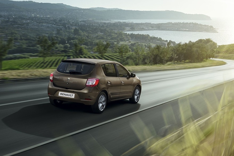 Выбираем хэтчбек B-класса с пробегом за 1,5 миллиона рублей: моторы – одни, коробки – разные