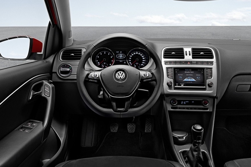 Выбираем хэтчбек B-класса с пробегом за 1,5 миллиона рублей: моторы – одни, коробки – разные