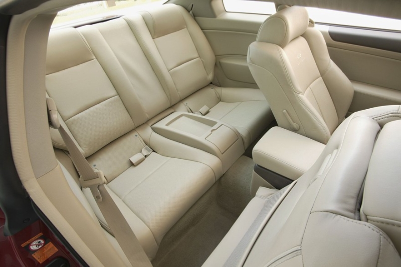 Выбираем премиальное купе с пробегом за миллион рублей: машина Тимати и подход Франкенштейна