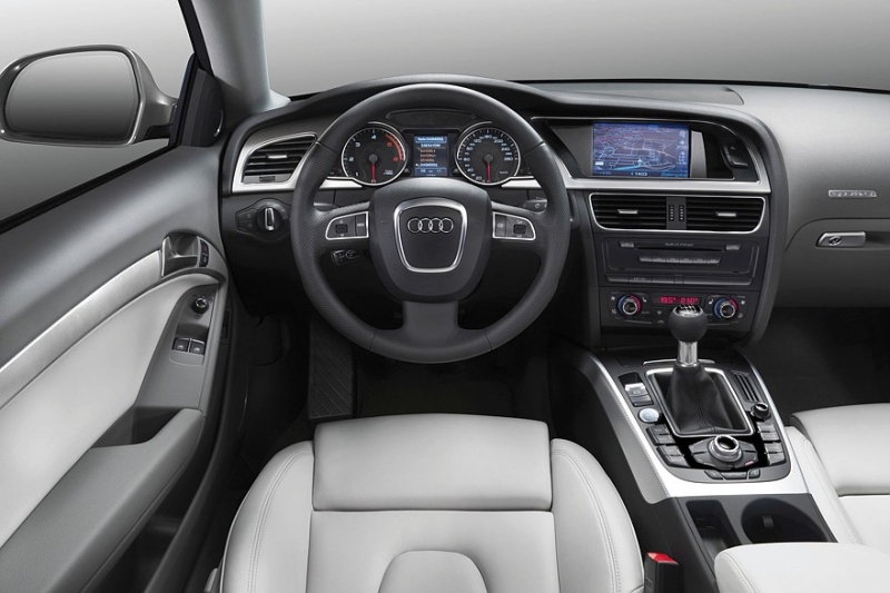 Выбираем премиальное купе с пробегом за миллион рублей: машина Тимати и подход Франкенштейна