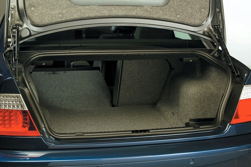 Выбираем премиальное купе с пробегом за миллион рублей: машина Тимати и подход Франкенштейна