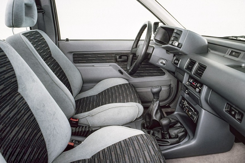 Выбираем рамный внедорожник с пробегом за 500 тысяч рублей: семиместные есть, надёжных – нет