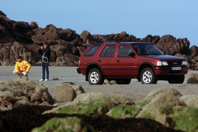 Выбираем рамный внедорожник с пробегом за 500 тысяч рублей: семиместные есть, надёжных – нет
