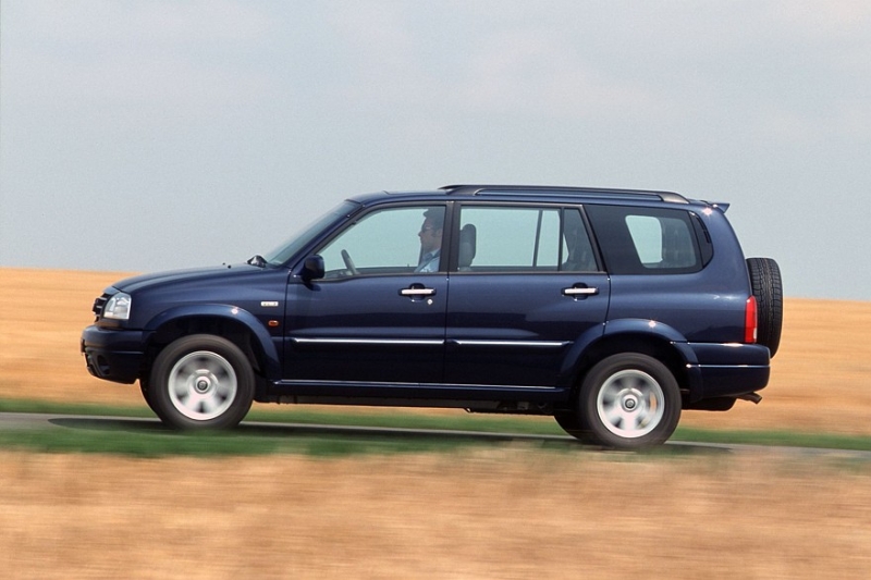 Выбираем рамный внедорожник с пробегом за 500 тысяч рублей: семиместные есть, надёжных – нет