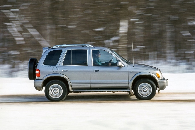 Выбираем рамный внедорожник с пробегом за 500 тысяч рублей: семиместные есть, надёжных – нет