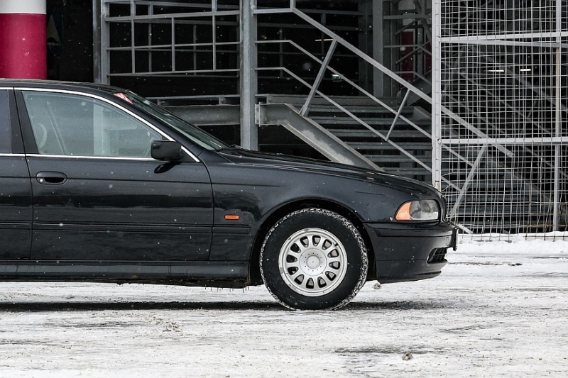 BMW 5 series IV (E39) с пробегом: гнилое днище и последствия самодельных улучшений