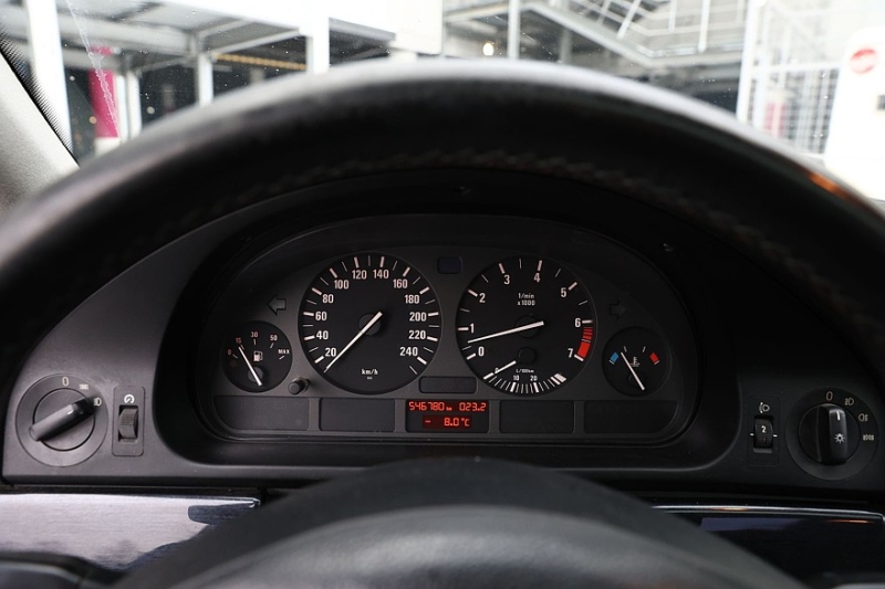 BMW 5 series IV (E39) с пробегом: гнилое днище и последствия самодельных улучшений