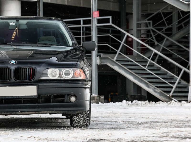 BMW 5 series IV (E39) с пробегом: гнилое днище и последствия самодельных улучшений