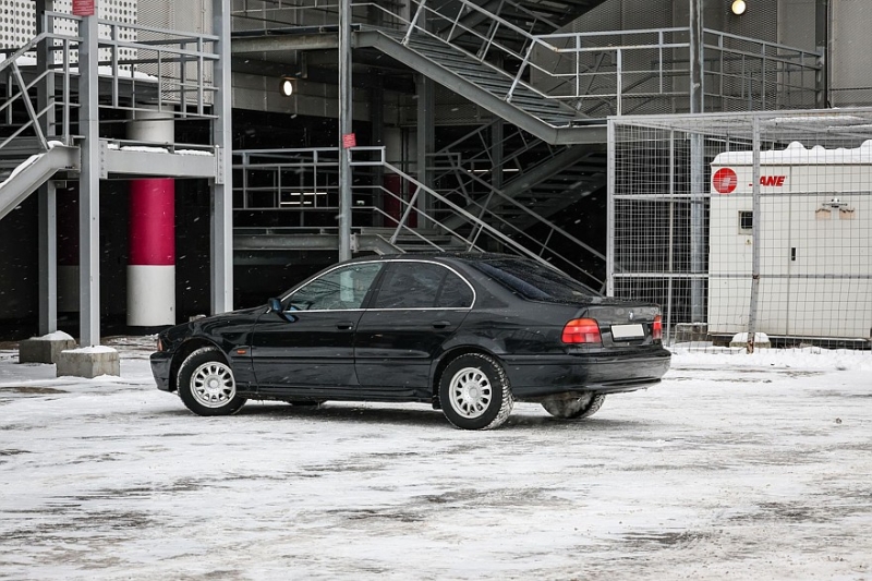 BMW 5 series IV (E39) с пробегом: гнилое днище и последствия самодельных улучшений