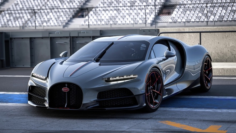 Bugatti Tourbillon с пакетом Équipe Pur Sang: восемь (!) выхлопных труб и гоночный дух