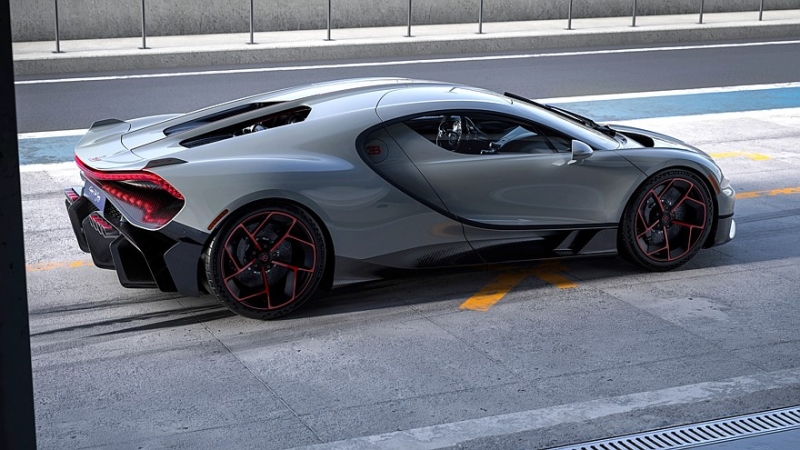 Bugatti Tourbillon с пакетом Équipe Pur Sang: восемь (!) выхлопных труб и гоночный дух