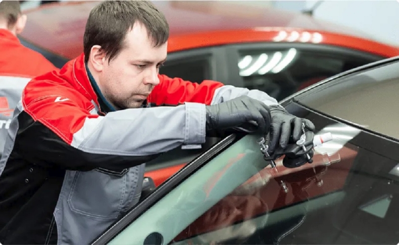 Почему нельзя экономить на замене автостекла: скрытые риски и последствия