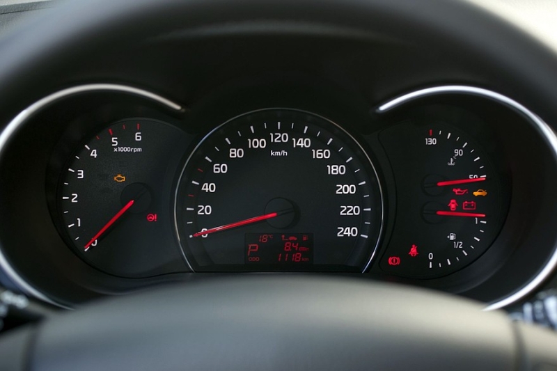 Выбираем кроссовер E-класса с пробегом за 1,5 миллиона: украденные фары и вожделенный 3,5