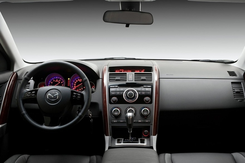 Выбираем кроссовер E-класса с пробегом за 1,5 миллиона: украденные фары и вожделенный 3,5