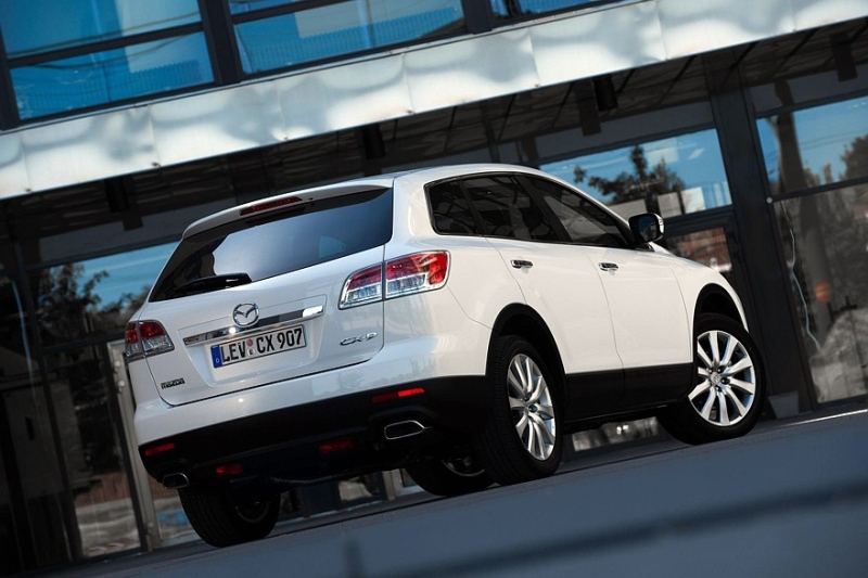 Выбираем кроссовер E-класса с пробегом за 1,5 миллиона: украденные фары и вожделенный 3,5