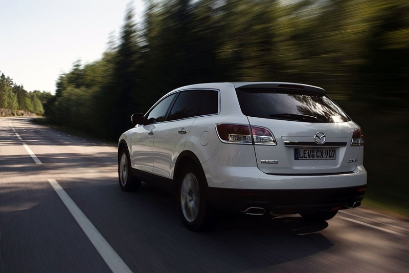 Выбираем кроссовер E-класса с пробегом за 1,5 миллиона: украденные фары и вожделенный 3,5