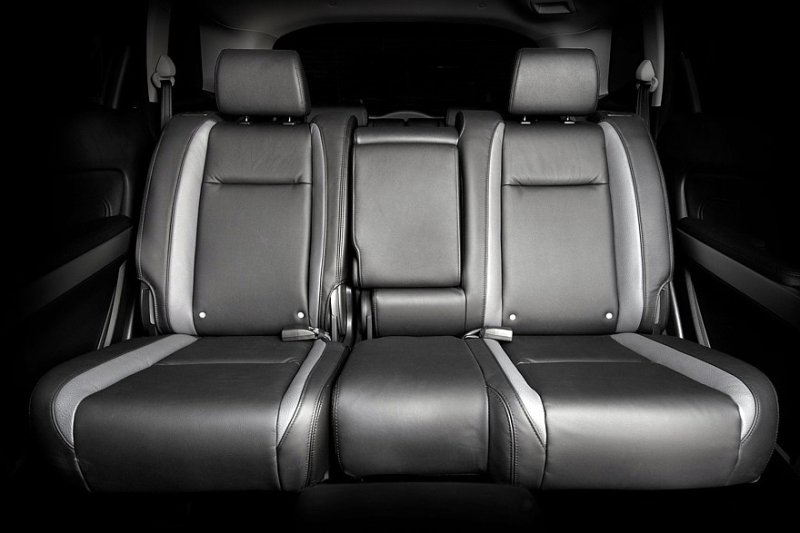 Выбираем кроссовер E-класса с пробегом за 1,5 миллиона: украденные фары и вожделенный 3,5