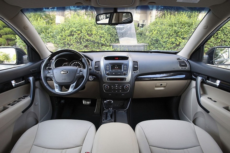 Выбираем кроссовер E-класса с пробегом за 1,5 миллиона: украденные фары и вожделенный 3,5