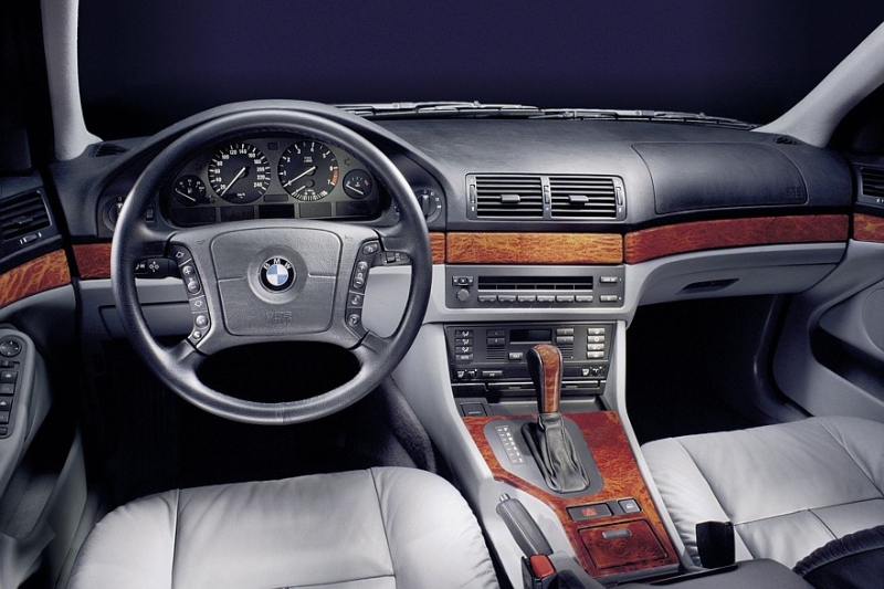 BMW 5 series IV (E39) с пробегом: подвеска за полмиллиона и непобедимый масложор