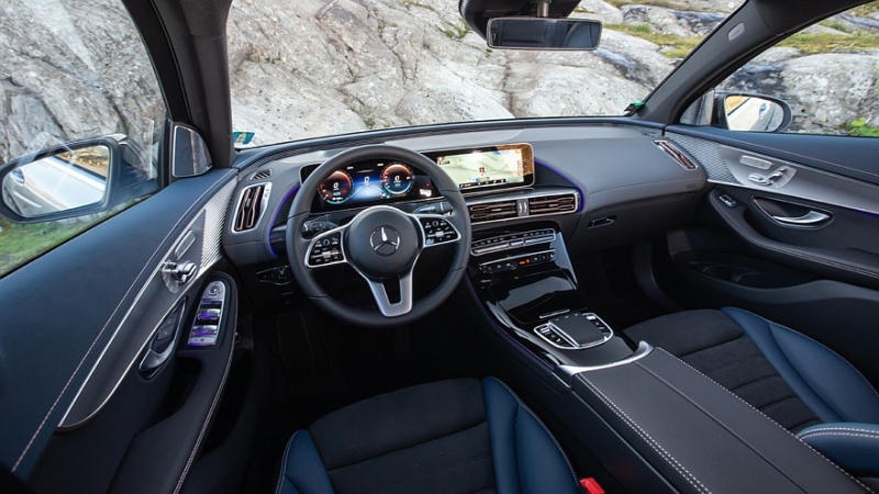 Электрический кроссовер Mercedes-Benz GLC: новые изображения