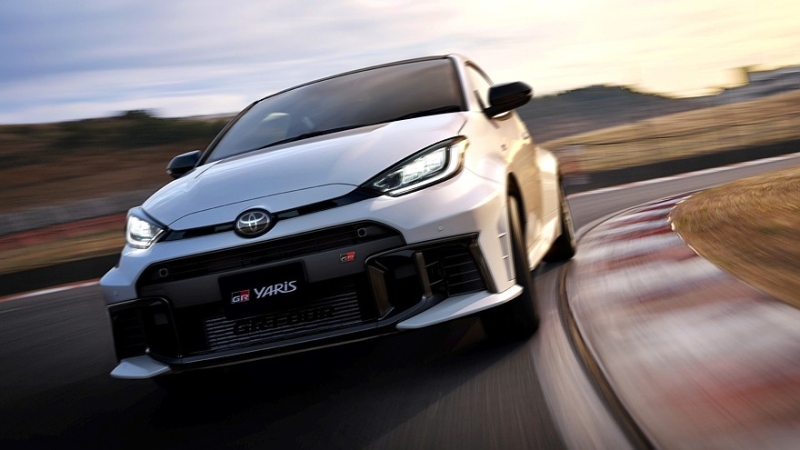 Хот-хэтч Toyota GR Yaris опять обновлён: усиленное шасси и новый аэродинамический обвес