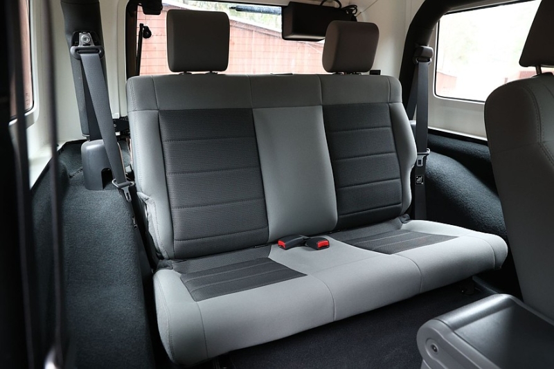 Jeep Wrangler III JK с пробегом: непривычная коррозия и грубый, но выносливый салон