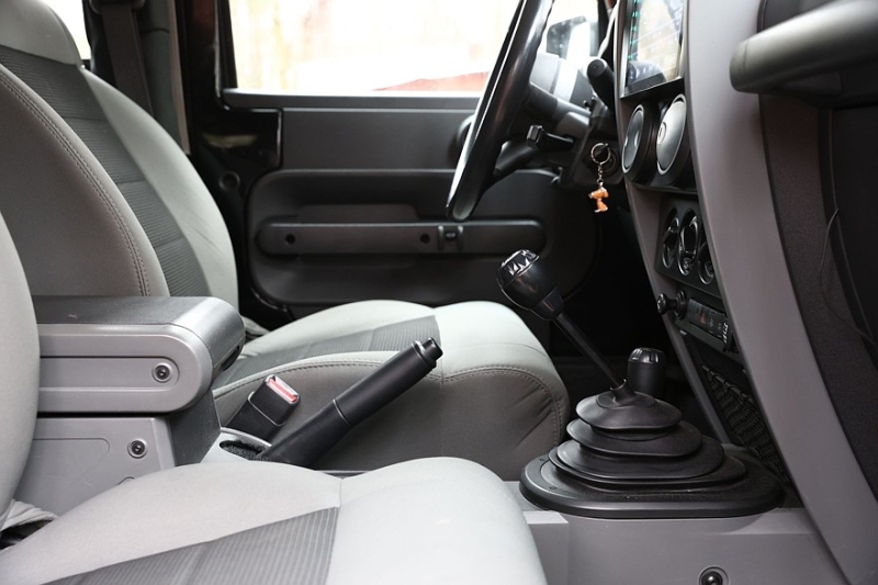 Jeep Wrangler III JK с пробегом: непривычная коррозия и грубый, но выносливый салон