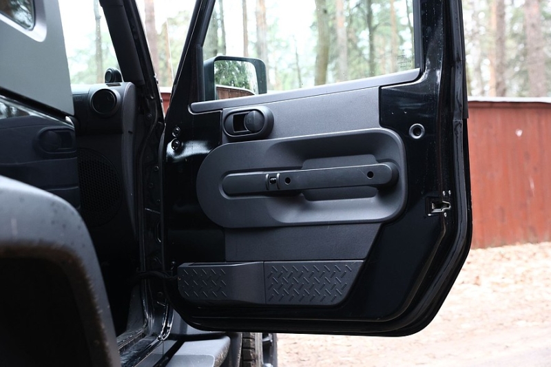 Jeep Wrangler III JK с пробегом: непривычная коррозия и грубый, но выносливый салон