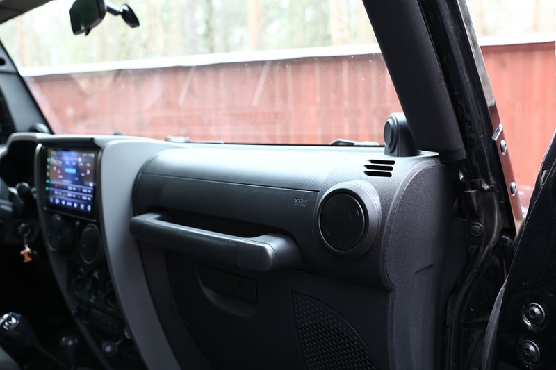 Jeep Wrangler III JK с пробегом: непривычная коррозия и грубый, но выносливый салон