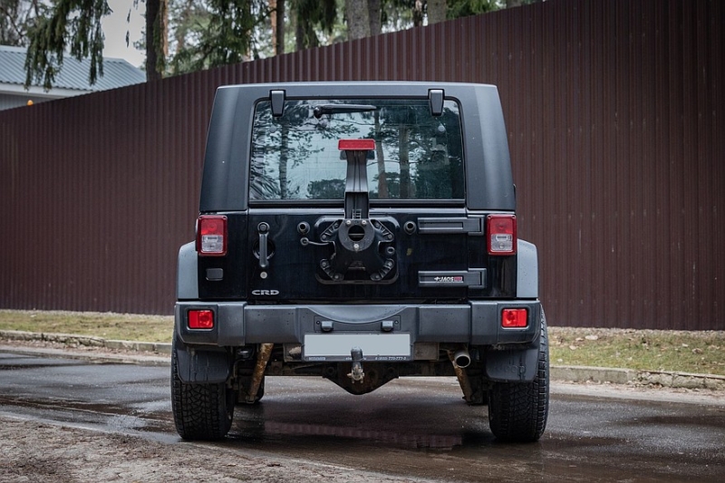 Jeep Wrangler III JK с пробегом: непривычная коррозия и грубый, но выносливый салон