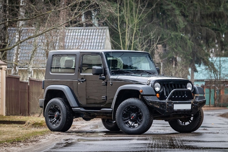 Jeep Wrangler III JK с пробегом: непривычная коррозия и грубый, но выносливый салон