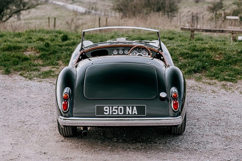 MGA Factory Edition: лёгкий рестомод от Frontline Cars с двумя моторами Ford на выбор