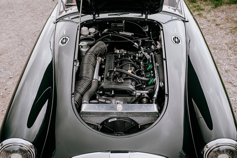 MGA Factory Edition: лёгкий рестомод от Frontline Cars с двумя моторами Ford на выбор