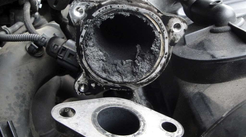 ЕГР: Дымит, "тупит", но зачем он вообще нужен? И стоит ли его "душить"?