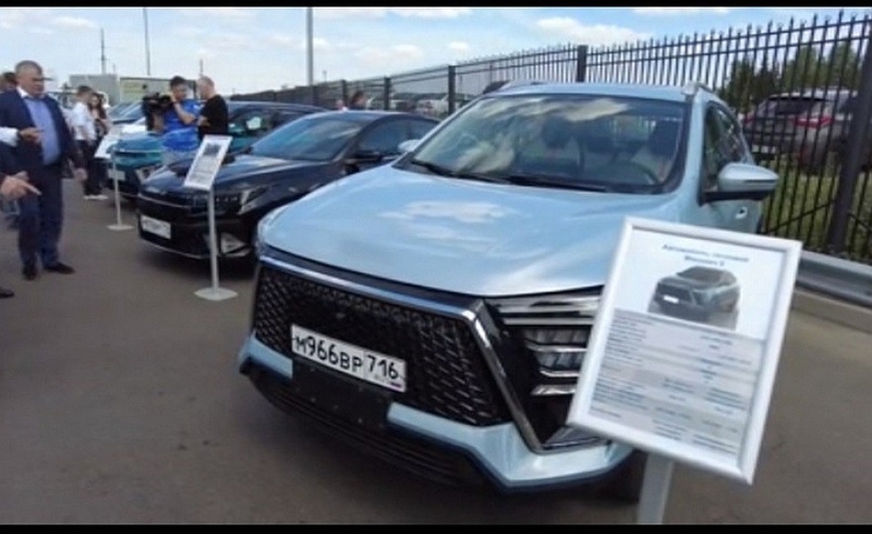 Подзабытый кроссовер Москвич 5 готовят к серийному производству