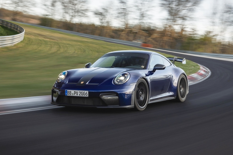 Porsche 911 GT3 стал самым быстрым спорткаром с МКП на Нюрбургринге