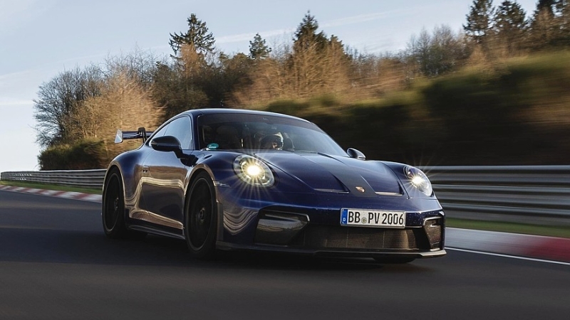 Porsche 911 GT3 стал самым быстрым спорткаром с МКП на Нюрбургринге