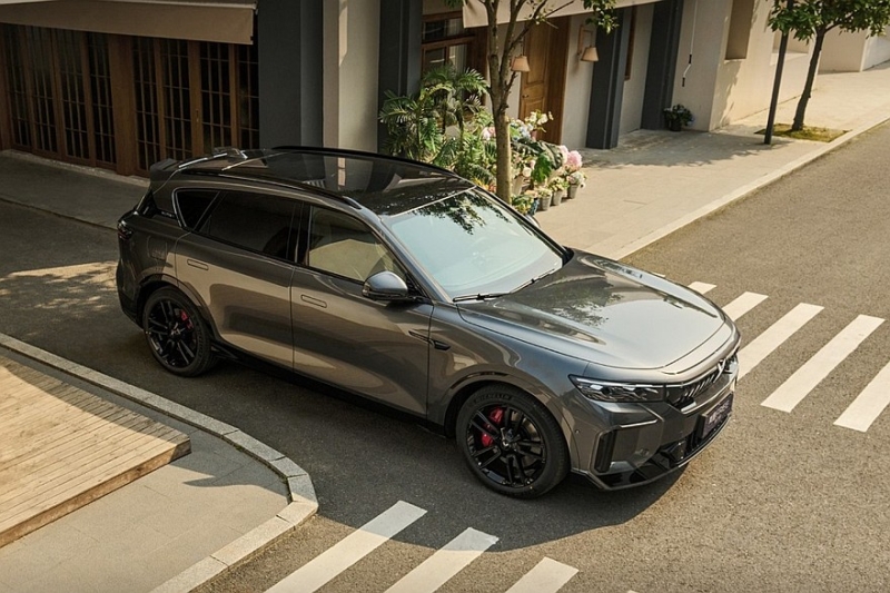 Премиальный кроссовер Voyah Free: анонсирован ещё один рестайлинг