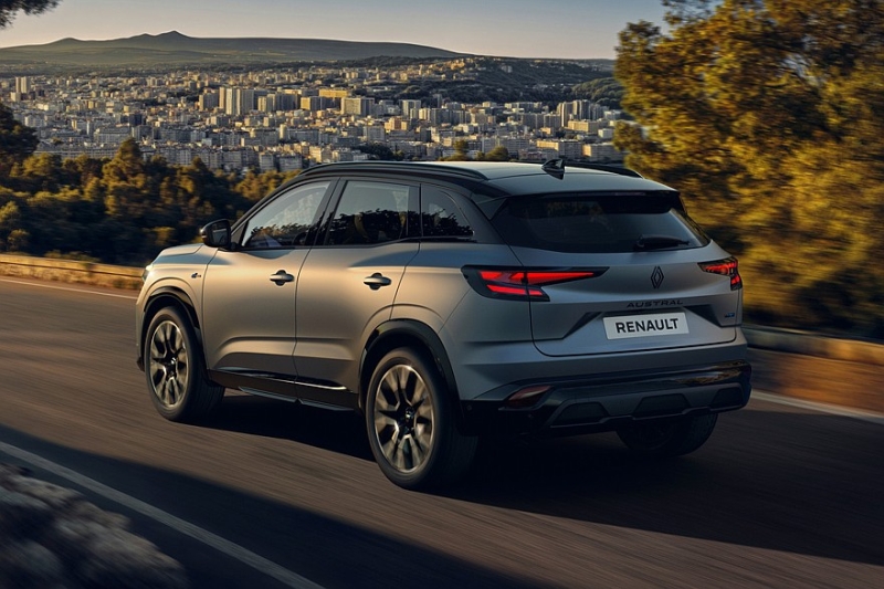 Renault Austral обновлён следом за удлинённым Espace: меньше версий