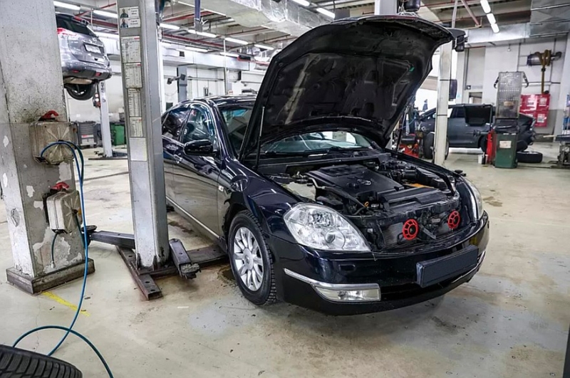 Течь масла и дюжина владельцев: ремонт и обслуживание Nissan Teana I (J31)