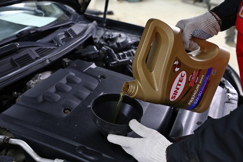 Течь масла и дюжина владельцев: ремонт и обслуживание Nissan Teana I (J31)