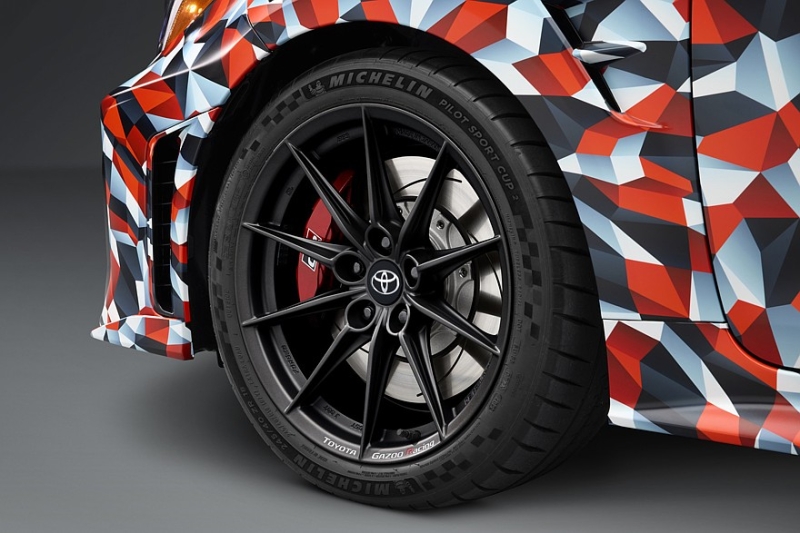 Toyota готовит трековую версию хот-хэтча GR Corolla: первые официальные фото